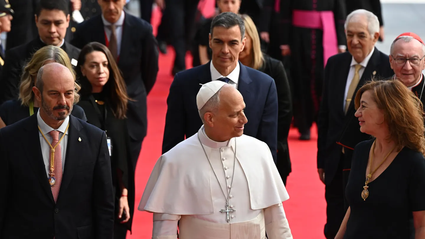El papa León XIV junto a la presidenta del Congreso, Francina Armengol El papa León XIV junto a la presidenta del Congreso, Francina Armengol
