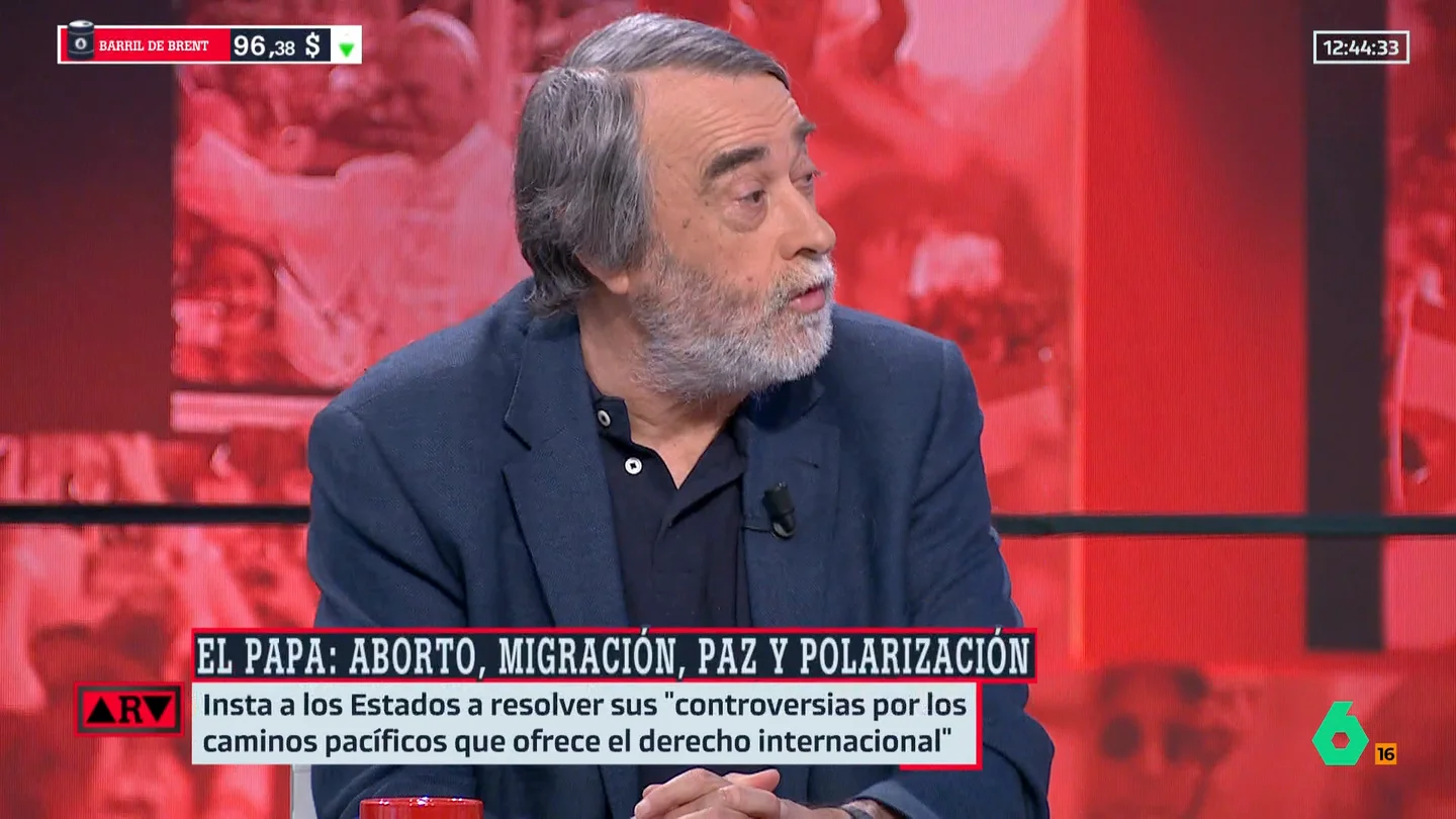 Cuartango critica la ovación al papa en el Congreso: "Me sorprendió; fue un ejercicio de hipocresía" Cuartango critica la ovación al papa en el Congreso: "Me sorprendió; fue un ejercicio de hipocresía"