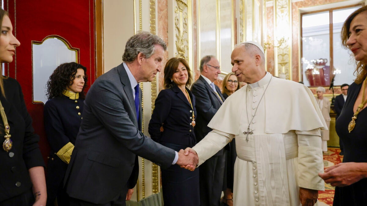 Feijóo se contradice y suscribe el discurso del papa que cri