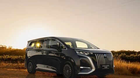 Denza D9 DM-i