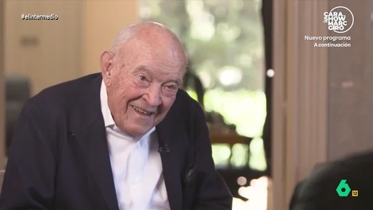 Miguel Ángel Gallo, estudiante con 92 años, confiesa por qué hace su tesis a mano: "No sé escribir a máquina" Con 83 decidió comenzar a estudiar Bellas Artes, grado que finalizó con 90 años. Actualmente, está haciendo una tesis sobre arte y tiene muy claro que, cuando la acabe, quiere dedicarse a pintar.