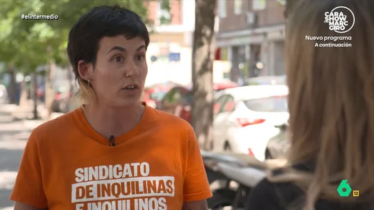 Alicia del Río, del Sindicato de Inquilinas, pide al papa León XIV que "barra la especulación de su propia casa" "Si el papa habla de pobreza, que primero mire quiénes la están generando en el seno de su propia Iglesia", afirma Alicia del Río, presidenta del Sindicato de Inquilinas, que habla con Andrea Ropero sobre la carta que han entregado a León XIV.