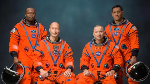 Fotografía cedida por la NASA de los integrantes de la tripulación de la misión Artemis III, de izquierda a derecha, Andre Douglas, Luca Parmitano, Randy Bresnik, y Frank Rubio. Fotografía cedida por la NASA de los integrantes de la tripulación de la misión Artemis III, de izquierda a derecha, Andre Douglas, Luca Parmitano, Randy Bresnik, y Frank Rubio.