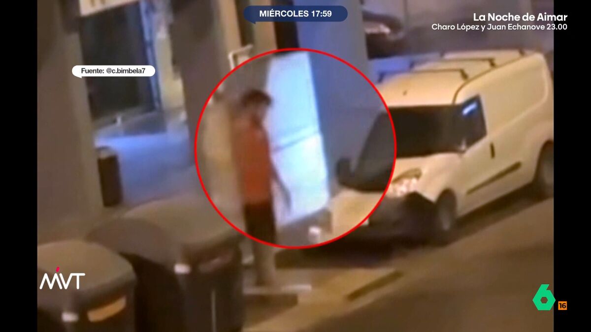 Un hombre se dedica a vandalizar coches en Córdoba