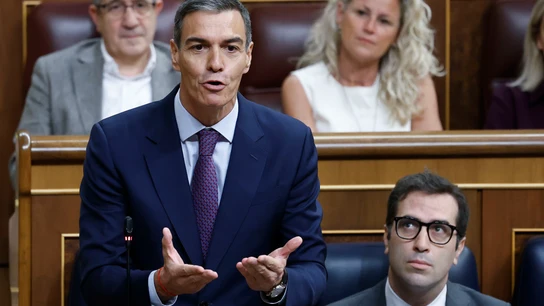 El presidente del Gobierno, Pedro Sánchez, interviene durante la sesión de control al Gobierno, este miércoles en el Congreso. El presidente del Gobierno, Pedro Sánchez, interviene durante la sesión de control al Gobierno, este miércoles en el Congreso.