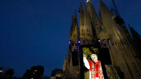León XIV termina su paso por Barcelona con el foco en el catalán para volar a Canarias y defender la migración León XIV termina su paso por Barcelona con el foco en el catalán para volar a Canarias y defender la migración