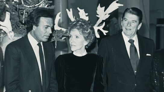 Julio Iglesias, entre la angustia familiar y la presi&oacute;n internacional durante el secuestro de su padre: "&iquest;Qu&eacute; sab&eacute;is ah&iacute;?"