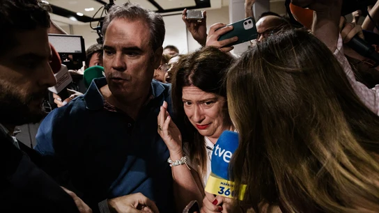 El empresario Javier Pérez Dolset junto a la exmilitante socialista Leire Díez. El empresario Javier Pérez Dolset junto a la exmilitante socialista Leire Díez.