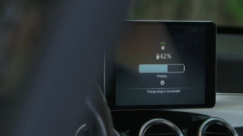 Las bater&iacute;as de los coches el&eacute;ctricos pueden alargarse hasta un 23% gracias a la IA