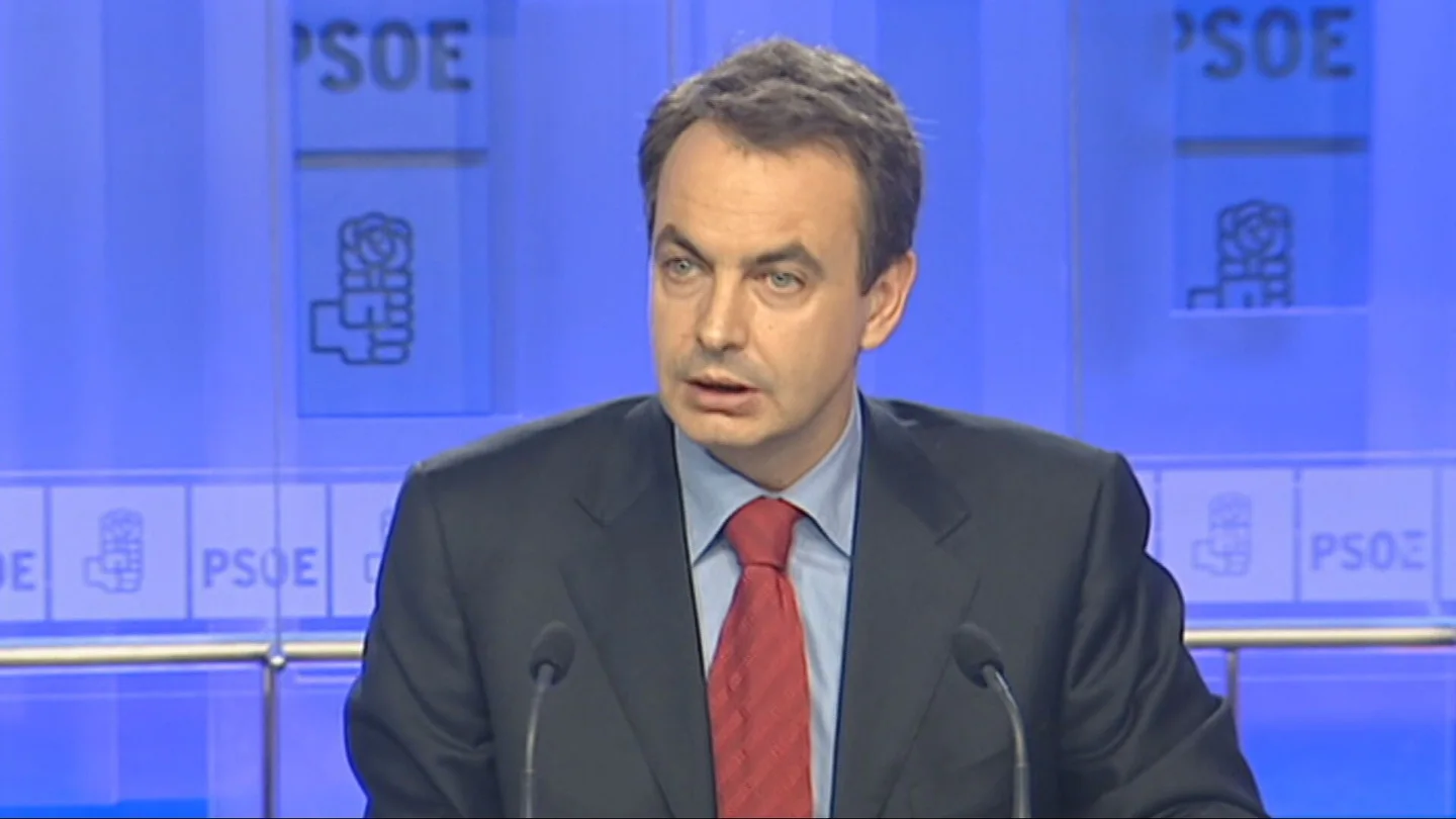 El Código de Buen Gobierno de Zapatero se desmorona: así prohibió que los miembros del Ejecutivo recibieran regalos. El Código de Buen Gobierno de Zapatero se desmorona: así prohibió que los miembros del Ejecutivo recibieran regalos.