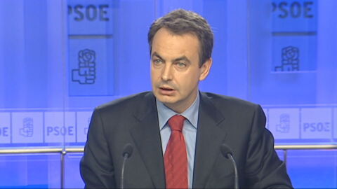 El C&oacute;digo de Buen Gobierno de Zapatero se desmorona: as&iacute; prohibi&oacute; que los miembros del Ejecutivo recibieran regalos.
