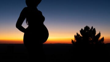 Una embarazada de noche