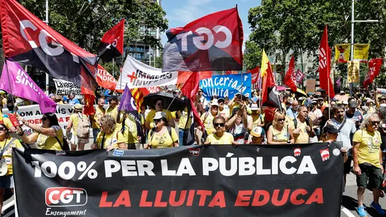 Imagen de la manifestación de los docentes en Barcelona Imagen de la manifestación de los docentes en Barcelona