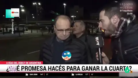 La contundente promesa que hace un hombre para que Argentina gane el Mundial: "Que se vaya el presidente hijo de pu**..." Un reportero de un canal argentino pregunta a la gente qué estarían dispuestos a prometer para conseguir que su selección gane el Mundial de Fútbol.