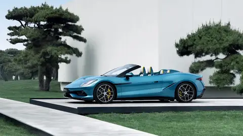 Le gana la partida al Tesla Roadster ahora que quieren entrar en F1: el coche de lujo de BYD para hacer temblar a Ferrari, Porsche y Mercedes alcanzando los 350 km/h Le gana la partida al Tesla Roadster ahora que quieren entrar en F1: el coche de lujo de BYD para hacer temblar a Ferrari, Porsche y Mercedes alcanzando los 350 km/h