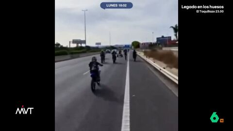A la carrera, que fue convocada a trav&eacute;s de las redes sociales, se unieron 25 veh&iacute;culos. Finalmente, fueron detenidas seis personas por, entre otras cosas, conducci&oacute;n temeraria bajo la influencia de las drogas o grupo criminal.