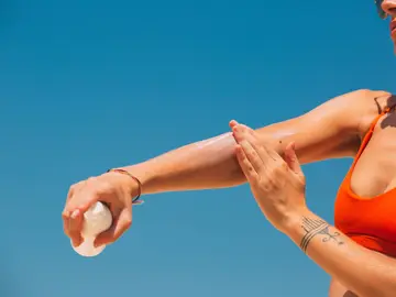 Del protector solar a los medicamentos: todo lo que debes saber para proteger tu salud en los días de calor Del protector solar a los medicamentos: todo lo que debes saber para proteger tu salud en los días de calor
