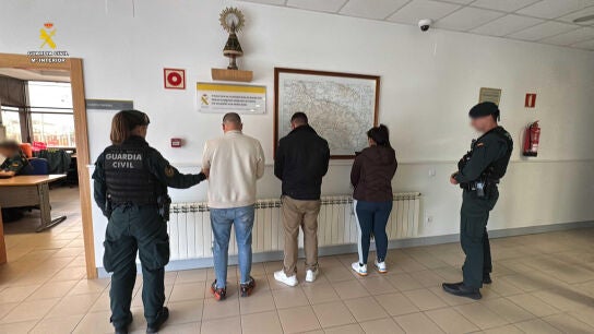 La Guardia Civil detiene a cinco personas en La Rioja