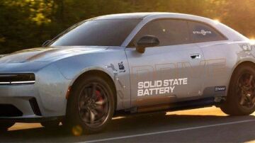 Dodge Charger con bater&iacute;as de estado s&oacute;lido