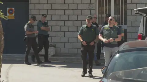 Muere un presunto narco en un tiroteo con la Policía durante un operativo antidroga en Cambados (Pontevedra) Muere un presunto narco en un tiroteo con la Policía durante un operativo antidroga en Cambados (Pontevedra)