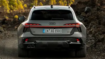 El familiar que no quería morir vuelve como alternativa a los SUV: el Audi A6 allroad regresa con V6 diésel, suspensión elevada y versión híbrida enchufable El familiar que no quería morir vuelve como alternativa a los SUV: el Audi A6 allroad regresa con V6 diésel, suspensión elevada y versión híbrida enchufable
