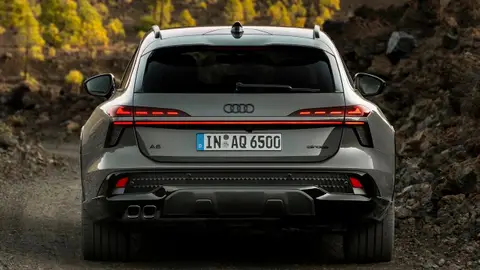 El familiar que no quería morir vuelve como alternativa a los SUV: el Audi A6 allroad regresa con V6 diésel, suspensión elevada y versión híbrida enchufable El familiar que no quería morir vuelve como alternativa a los SUV: el Audi A6 allroad regresa con V6 diésel, suspensión elevada y versión híbrida enchufable