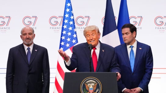 Trump saca pecho en el G7 de evitar una cat&aacute;strofe nuclear y econ&oacute;mica que &eacute;l mismo comenz&oacute; al atacar Ir&aacute;n