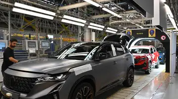 Renault, Stellantis y Volkswagen reclaman una definición más flexible del sello "hecho en la UE" Renault, Stellantis y Volkswagen reclaman una definición más flexible del sello "hecho en la UE"