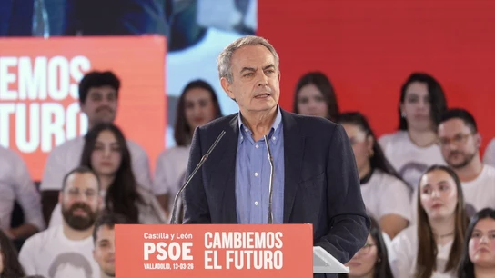 Zapatero en un mitin del PSOE en Valladolid para las elecciones de Castilla y León Zapatero en un mitin del PSOE en Valladolid para las elecciones de Castilla y León