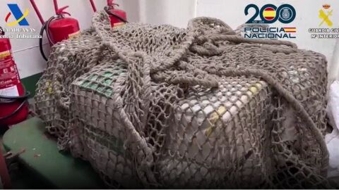 Un velero, 500 kilos de coca&iacute;na y tres detenidos: operativo de Aduanas a 740 kil&oacute;metros de Canarias