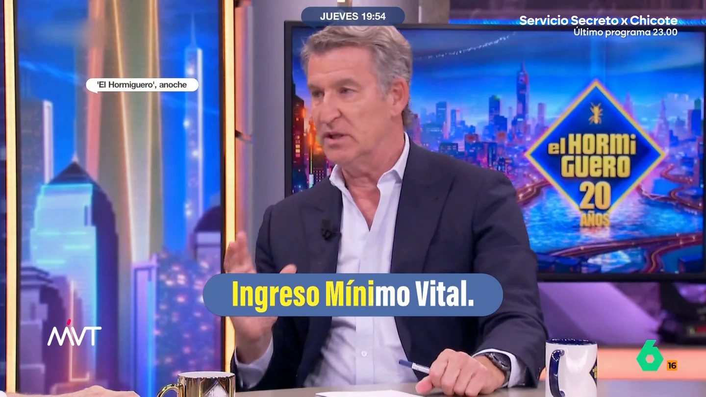 La imprecisión de Feijóo en El Hormiguero: afirma que hay medio millón de migrantes cobrando el Ingreso Mínimo Vital El líder del Partido Popular señalaba durante su entrevista en el programa de Pablo Motos que "más de 500.000 personas inmigrantes están cobrando el IMV sin haber trabajo una hora el último año".