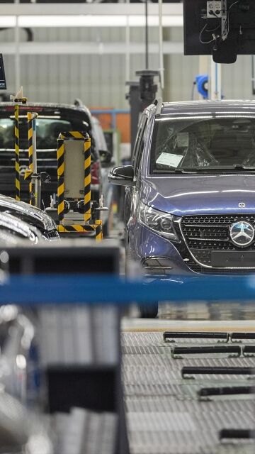 Los coches vendidos en Europa tendr&aacute;n que incorporar un 25% de pl&aacute;stico realizado
