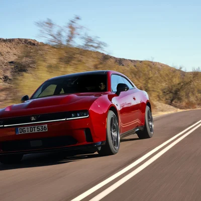 Mientras se pierde cada vez más la esencia de los coches, el músculo americano con el sello de Dodge vuelve a Europa