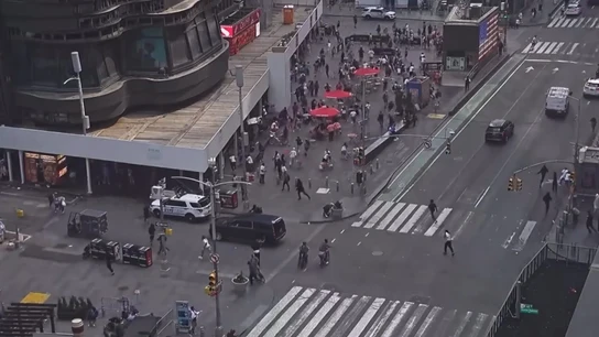 Caos en Times Square por un tiroteo tras la fiesta de los NY Knicks: detenido un joven de 17 años Caos en Times Square por un tiroteo tras la fiesta de los NY Knicks: detenido un joven de 17 años