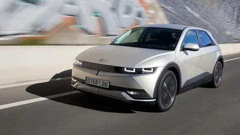Uno de los mejores precios por financiación: el Hyundai Ioniq 5 es un compacto que no es compacto y le pone carácter a la conducción eléctrica Uno de los mejores precios por financiación: el Hyundai Ioniq 5 es un compacto que no es compacto y le pone carácter a la conducción eléctrica