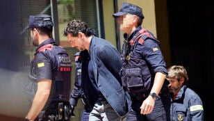Jonathan Andic, hijo del fundador de Mango, Isak Andic, en una imagen de archivo tras ser detenido por los Mossos d'Esquadra