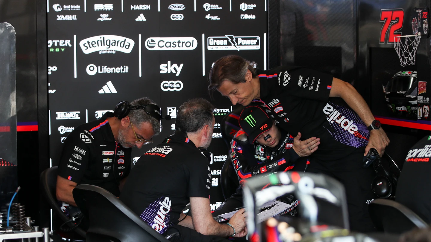 Duro mensaje del jefe de Aprilia a Bezzecchi: "No es el comportamiento que debe tener un campeón" Duro mensaje del jefe de Aprilia a Bezzecchi: "No es el comportamiento que debe tener un campeón"