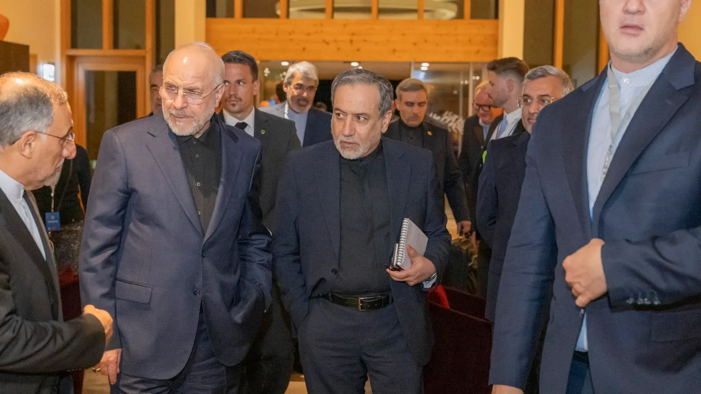 El presidente del Parlamento de Irán, Mohammed Bagher Ghalibaf, y el ministro de Asuntos Exteriores de Irán, Abás Araqchí, en Suiza El presidente del Parlamento de Irán, Mohammed Bagher Ghalibaf, y el ministro de Asuntos Exteriores de Irán, Abás Araqchí, en Suiza