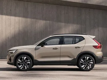 Este Volvo no será un superventas, pero reúne adeptos y, con su precio de Toyota C-HR, le roba clientes al Mercedes Benz GLA Este Volvo no será un superventas, pero reúne adeptos y, con su precio de Toyota C-HR, le roba clientes al Mercedes Benz GLA