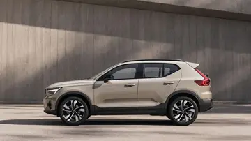 Este Volvo no será un superventas, pero reúne adeptos y, con su precio de Toyota C-HR, le roba clientes al Mercedes Benz GLA Este Volvo no será un superventas, pero reúne adeptos y, con su precio de Toyota C-HR, le roba clientes al Mercedes Benz GLA