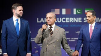 El vicepresidente de Estados Unidos, el primer ministro de Pakist&aacute;n y el primer ministro y ministro de Asuntos Exteriores de Qatar asisten a una reuni&oacute;n cuadrilateral entre Estados Unidos, Ir&aacute;n, Pakist&aacute;n y Qatar