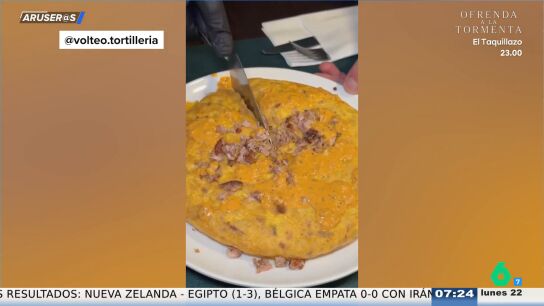 Tortilla de patatas con churrasco y chimichurri: el nuevo plato estrella de un restaurante de A Coru&ntilde;a que arrasa en redes