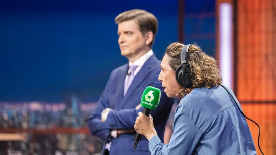 El monólogo de Marc Giró y su 'periodista deportiva' sobre el Mundial: "El ICE se lleva al portero porque es negro y ¡gol!" El monólogo de Marc Giró y su 'periodista deportiva' sobre el Mundial: "El ICE se lleva al portero porque es negro y ¡gol!"