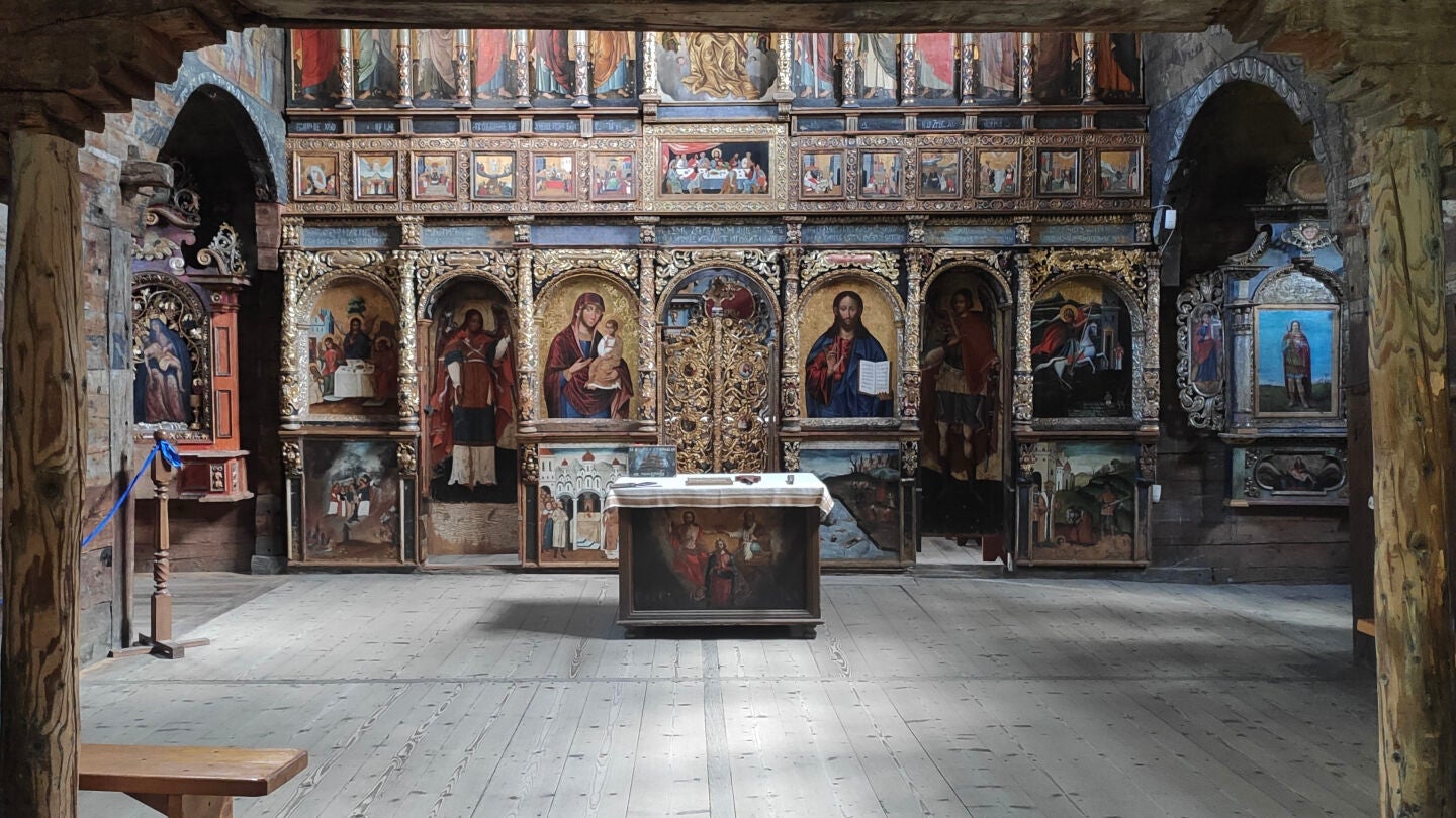 En la imagen, interior de la iglesia de San Jorge, en Drogóbich (Ucrania)