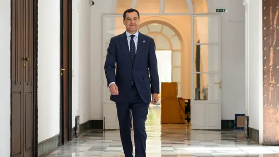 Juanma Moreno. Juanma Moreno.