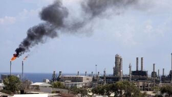 Imagen de archivo de una refiner&iacute;a de petr&oacute;leo