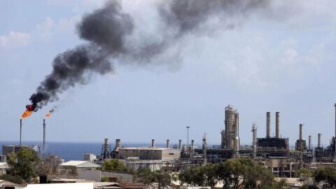 Imagen de archivo de una refiner&iacute;a de petr&oacute;leo