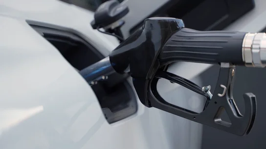 Lo que dicen los mecánicos de mezclar gasolina 95 y 98 Lo que dicen los mecánicos de mezclar gasolina 95 y 98