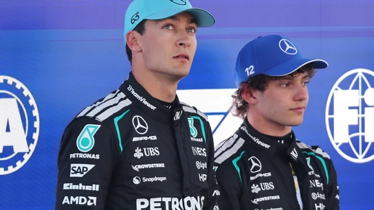 Mercedes niega un favoritismo hacia Russell o Antonelli: "Nos da igual qué piloto vaya por delante" Mercedes niega un favoritismo hacia Russell o Antonelli: "Nos da igual qué piloto vaya por delante"