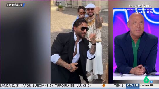Alfonso Ar&uacute;s, de los sorprendentes looks de Maluma en la Semana de la Moda de Par&iacute;s: "Es una bofetada al buen gusto"